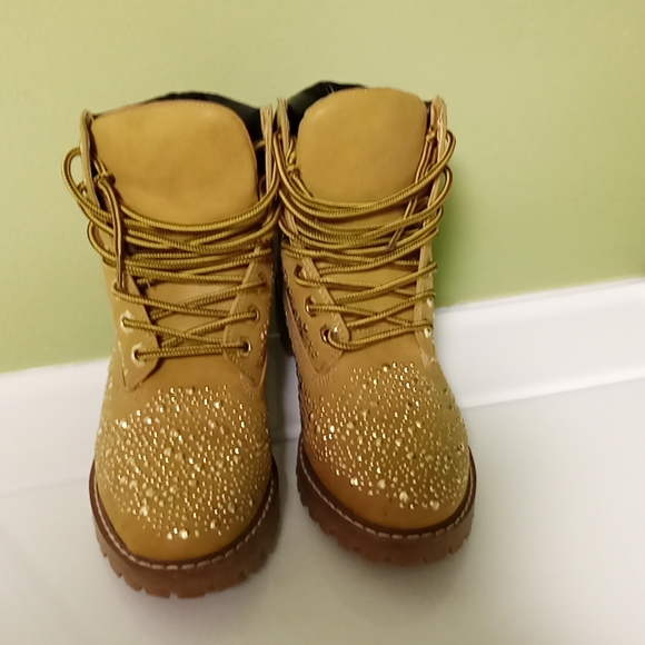 Liliana Women's Shoes - Final Price/Liliana Women's Boots